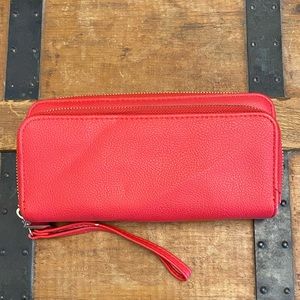🌹 Free add-on bundle item!! Red and gold wallet clutch purse